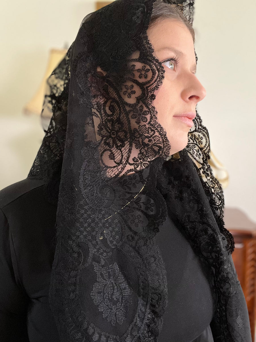 St. Clara Veil (Black)